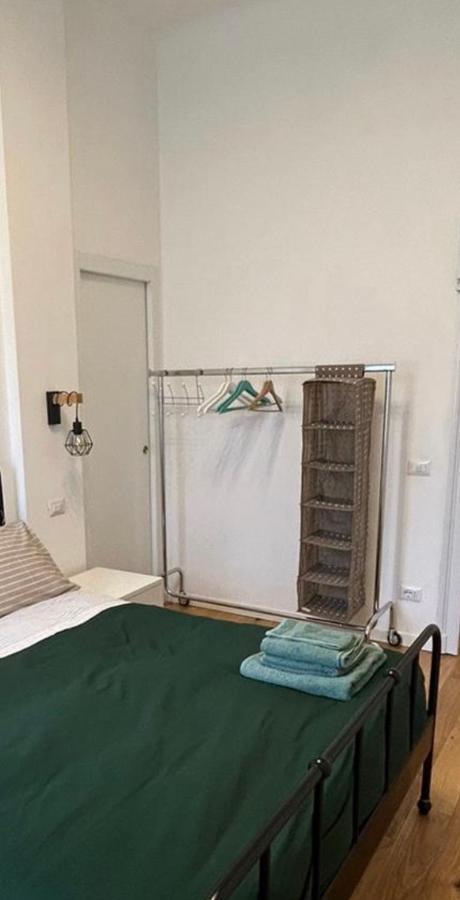 Gam Gam Isola Room Rent Милан Экстерьер фото